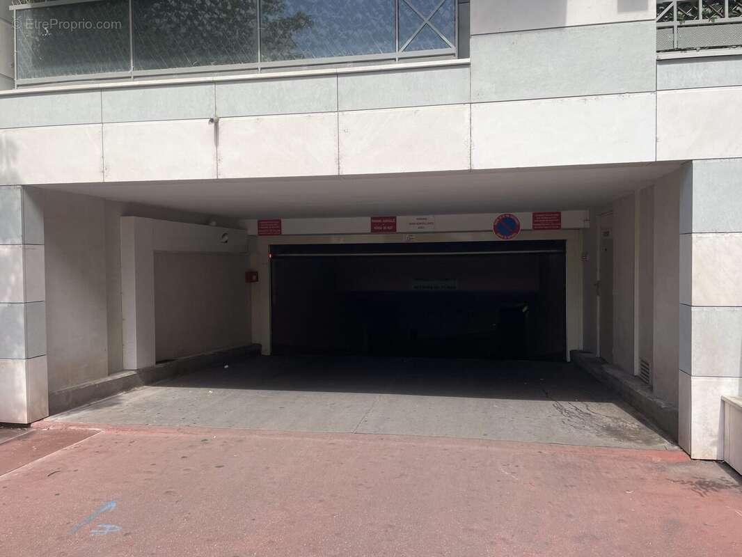 Parking à LEVALLOIS-PERRET