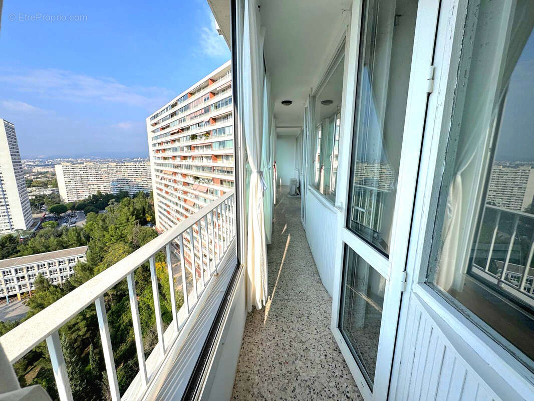 Appartement à MARSEILLE-9E