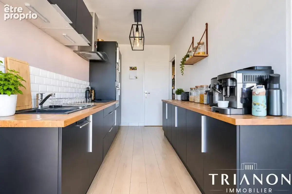Plaisir – dernier etage - 2 chambres – balcons – parking - photo 4