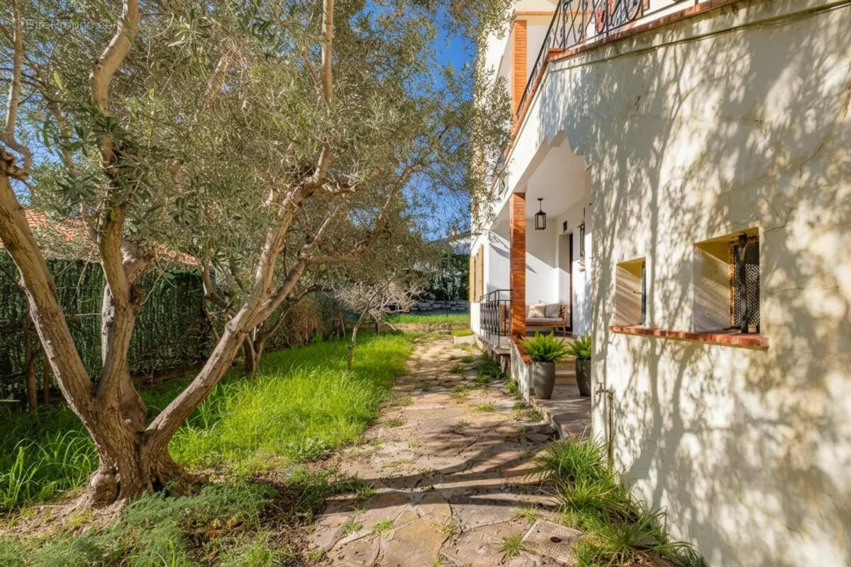 Appartement à SAINT-RAPHAEL