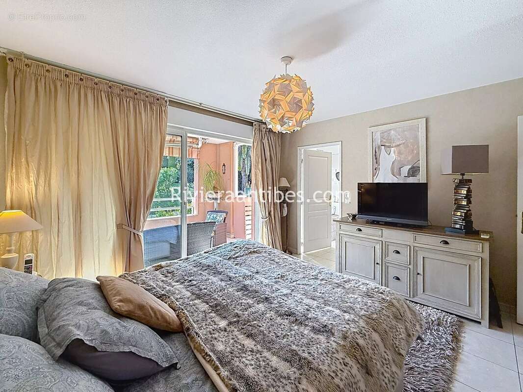 Antibes centre. appartement d'exception 4 pièces. - photo 14