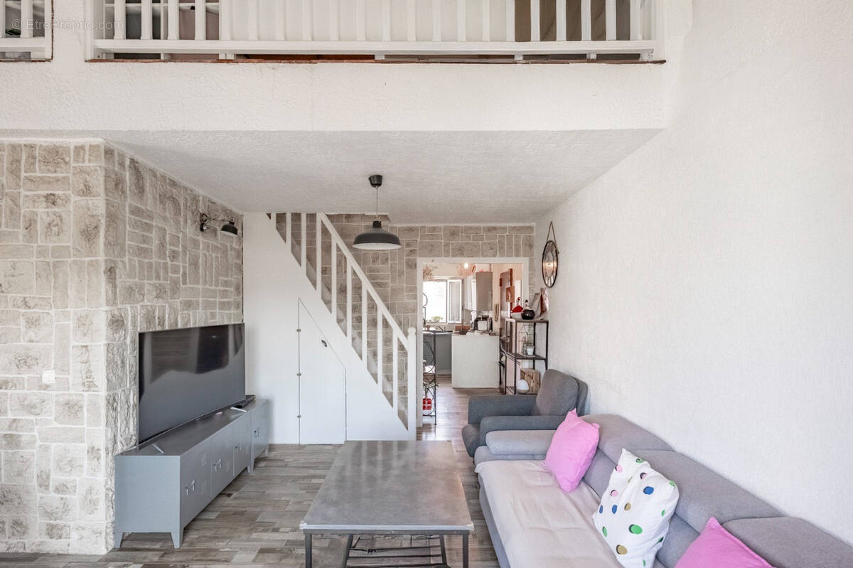 Appartement à SIX-FOURS-LES-PLAGES