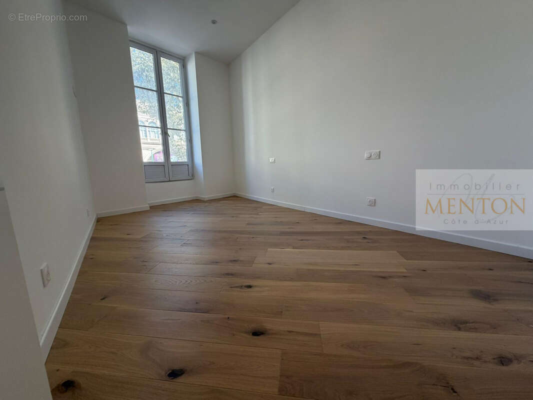 Appartement à MENTON