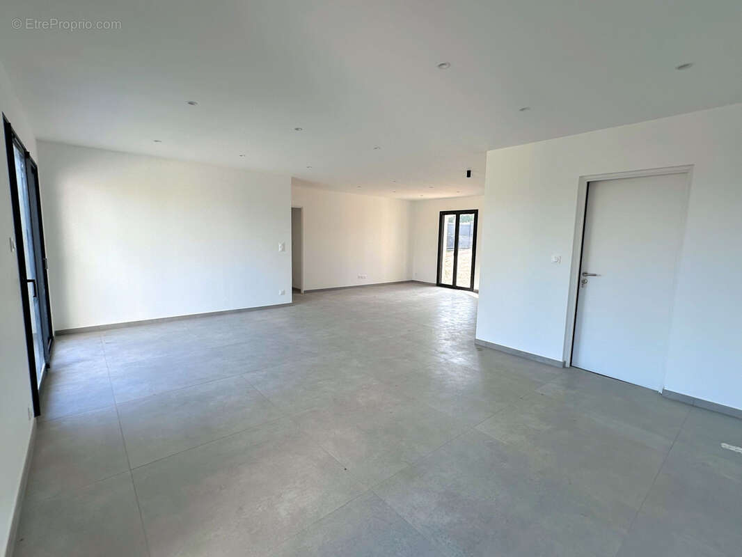 Maison à SAINT-ALBAIN