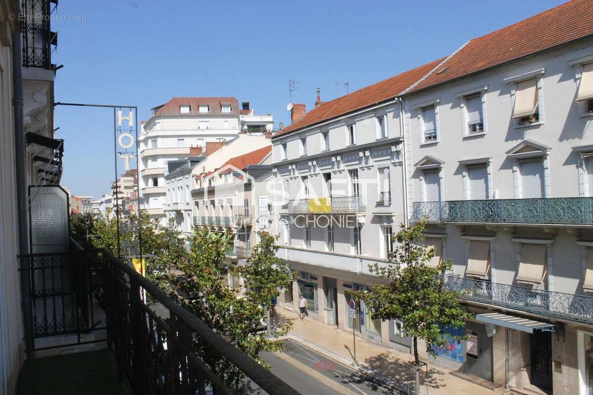 Appartement 56 m² à Vichy  - photo 7