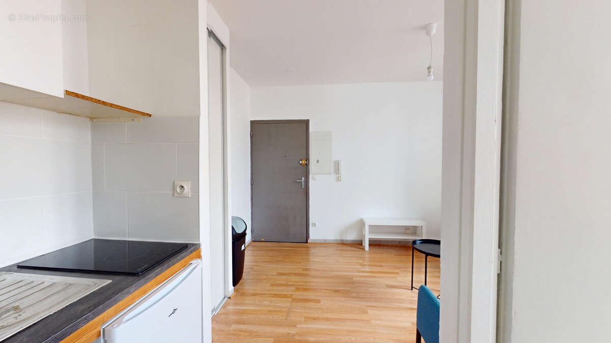 Idéal Investisseurs - T1 bis meublé à deux pas de la gare - photo 4