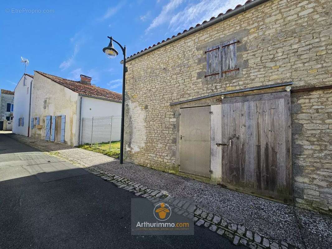 Vente Maison Courcon(17170) 199 000ï¿œ - photo 2