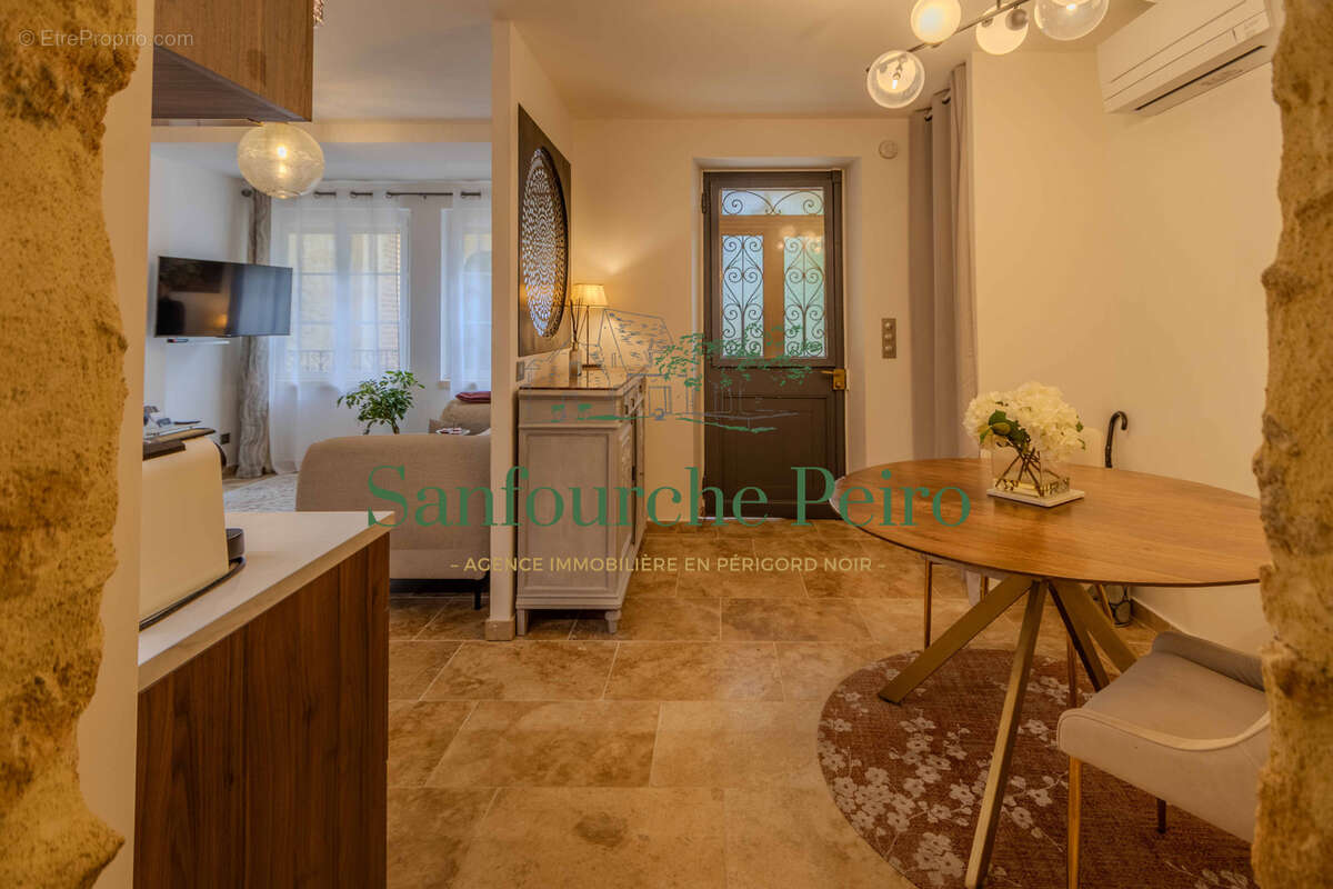 Appartement à SARLAT-LA-CANEDA
