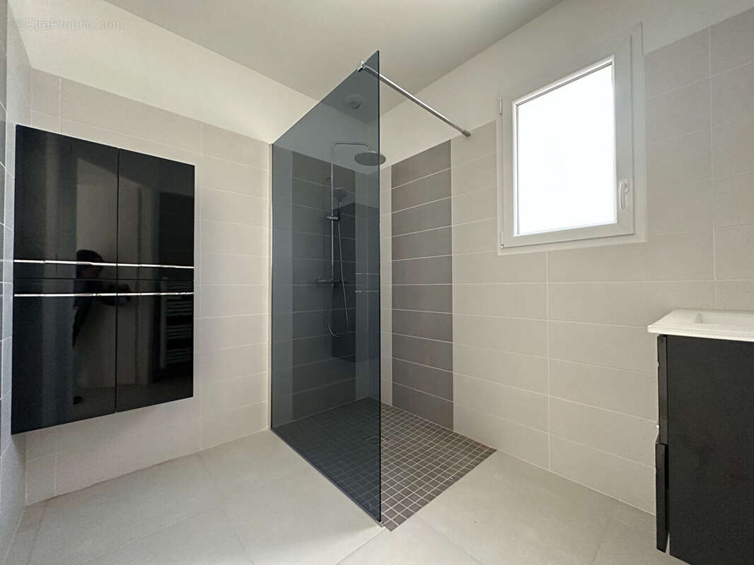 Maison à VAUX-SUR-MER