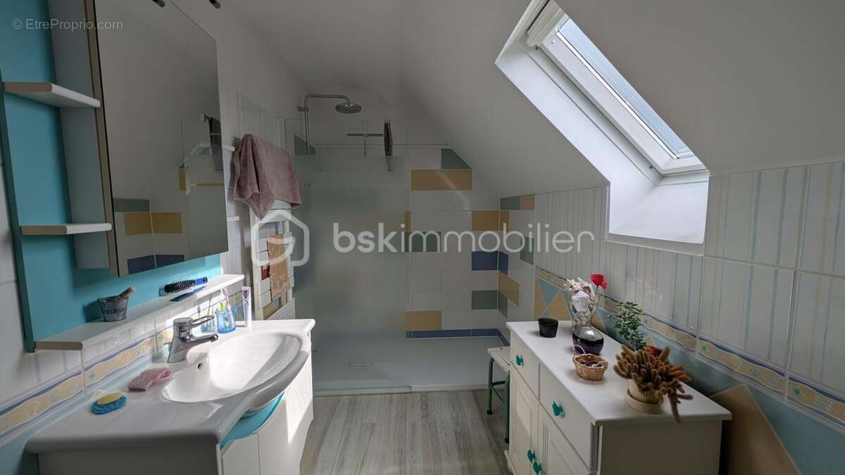 Exclusivité :  Maison rénovée avec grange et terrain constructible en sus (offert) - photo 22