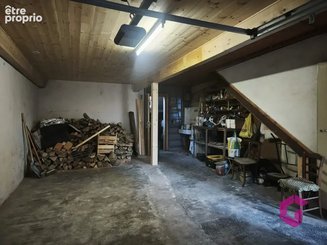 Maison de bourg de 230 m2 avec 11 chambres et un petit jardin, Idéal gite ! - photo 16