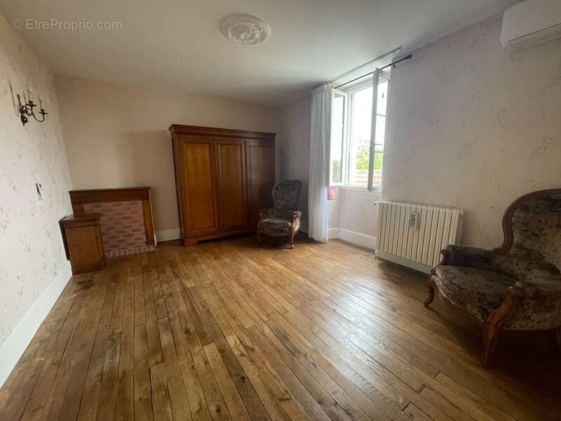 Maison  sur 8853 m2  avec étang, jardin plat et dépendances - photo 23