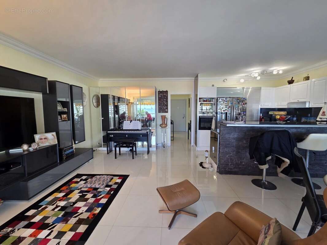 Appartement à VILLENEUVE-LOUBET