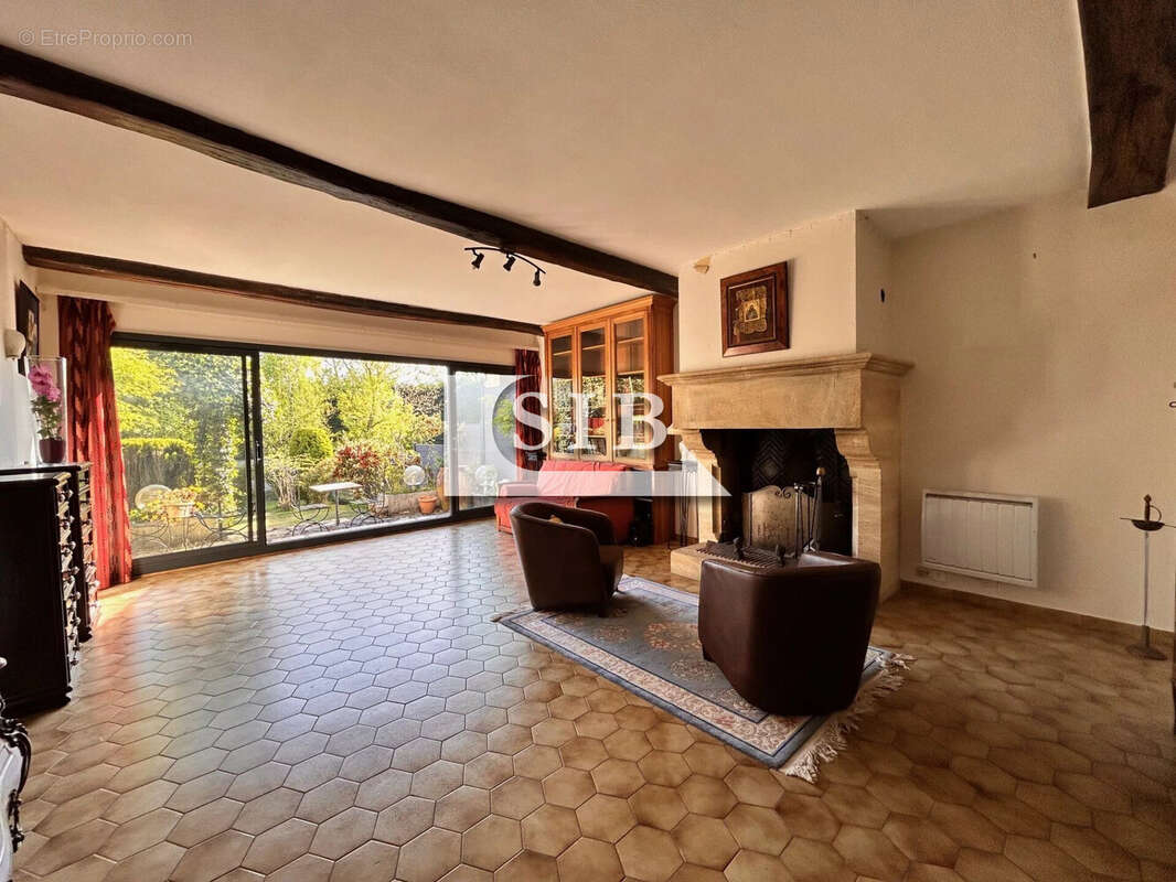 Maison à LA VILLE-DU-BOIS