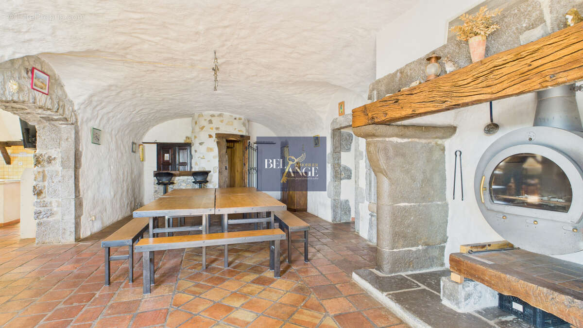 Maison à SAINT-ALBAN-AURIOLLES