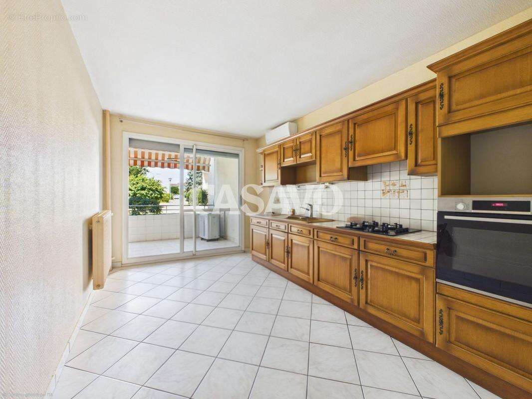 Vente Appartement 4 pièces de 80m² - 38290 La Verpillière - photo 6
