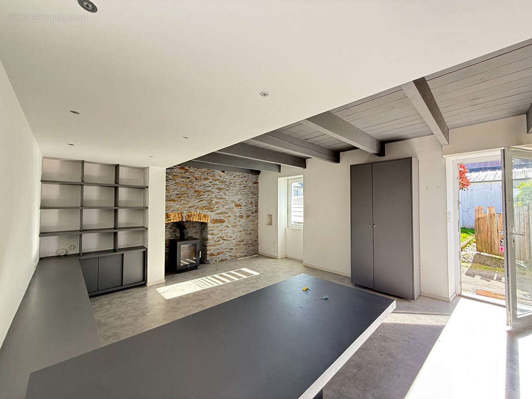 Maison à LE RELECQ-KERHUON