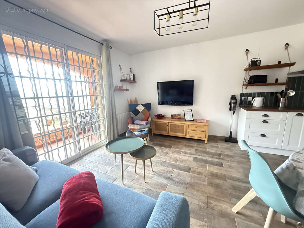 Appartement à SIX-FOURS-LES-PLAGES