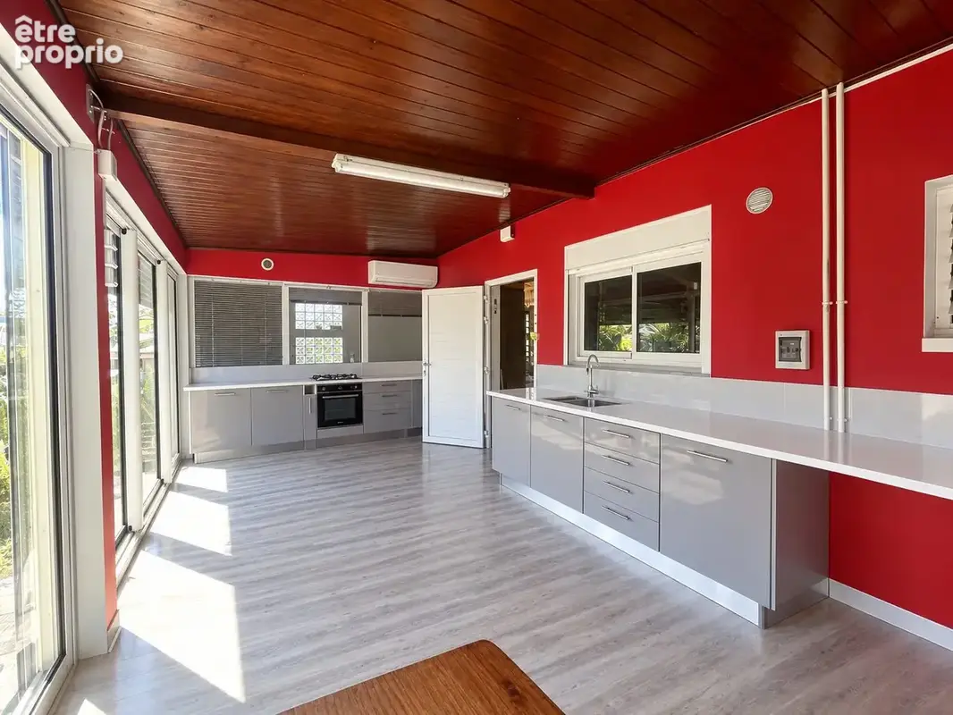 Maison 5 pièces 164 m² à vendre à La Plaine-Des-Palmistes (97431) - photo 2