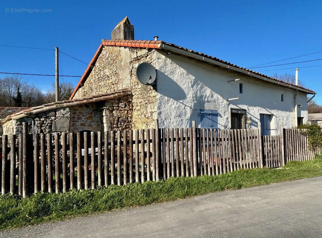 Maison à CAUNAY