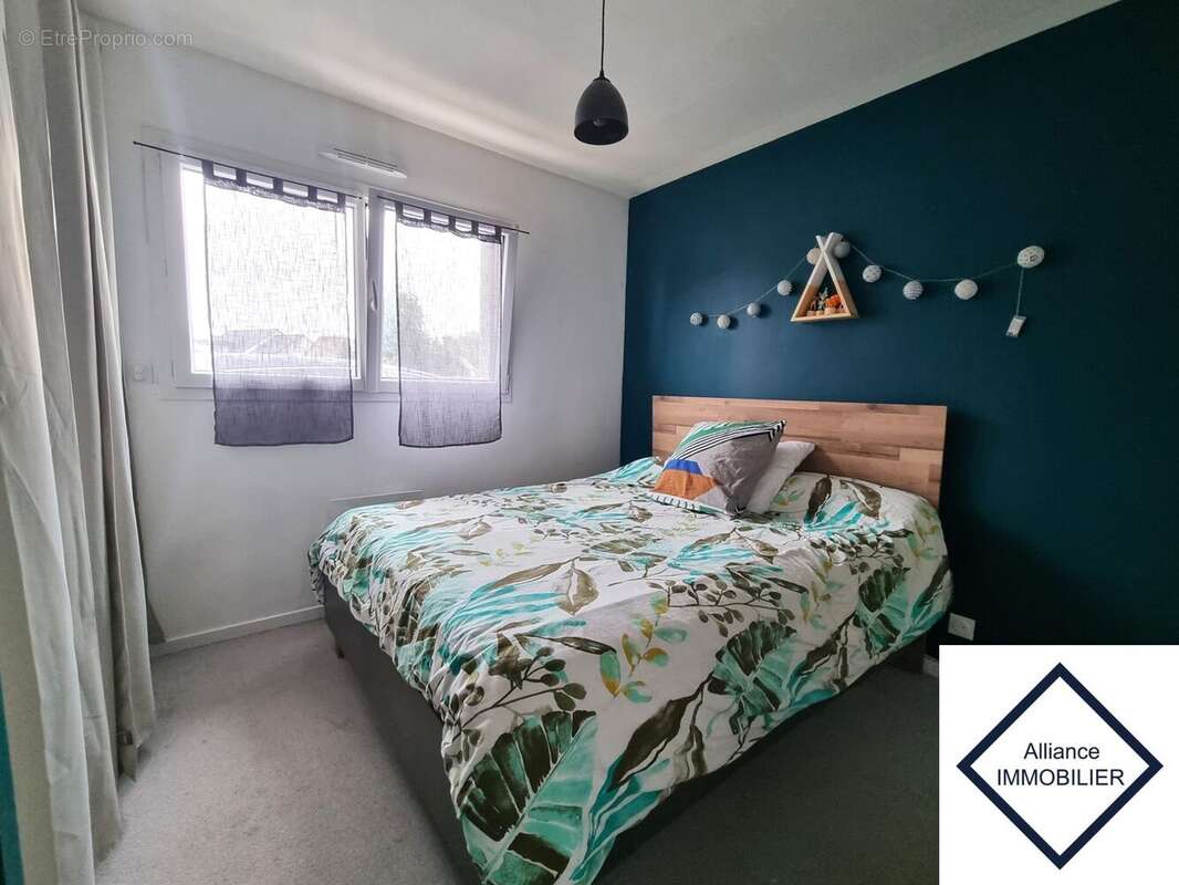 Maison 114 m² à Irodouer  - photo 7