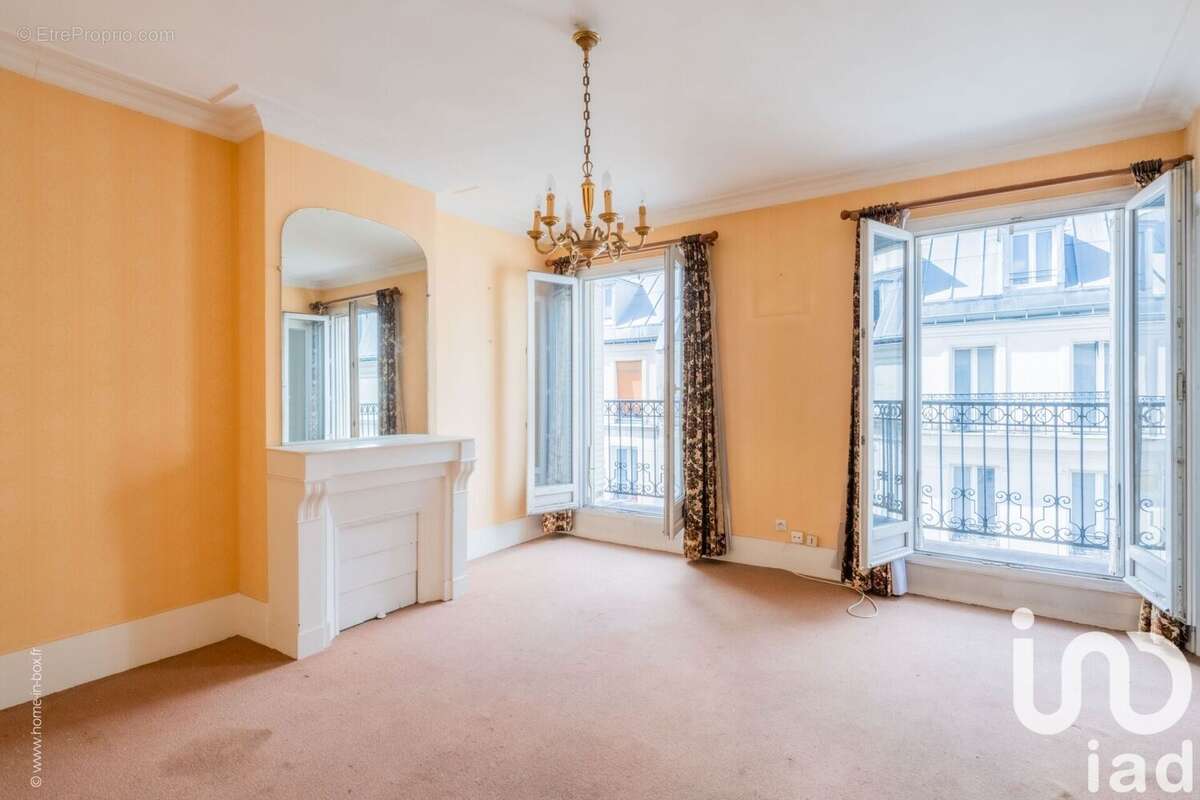Photo 2 - Appartement à PARIS-18E