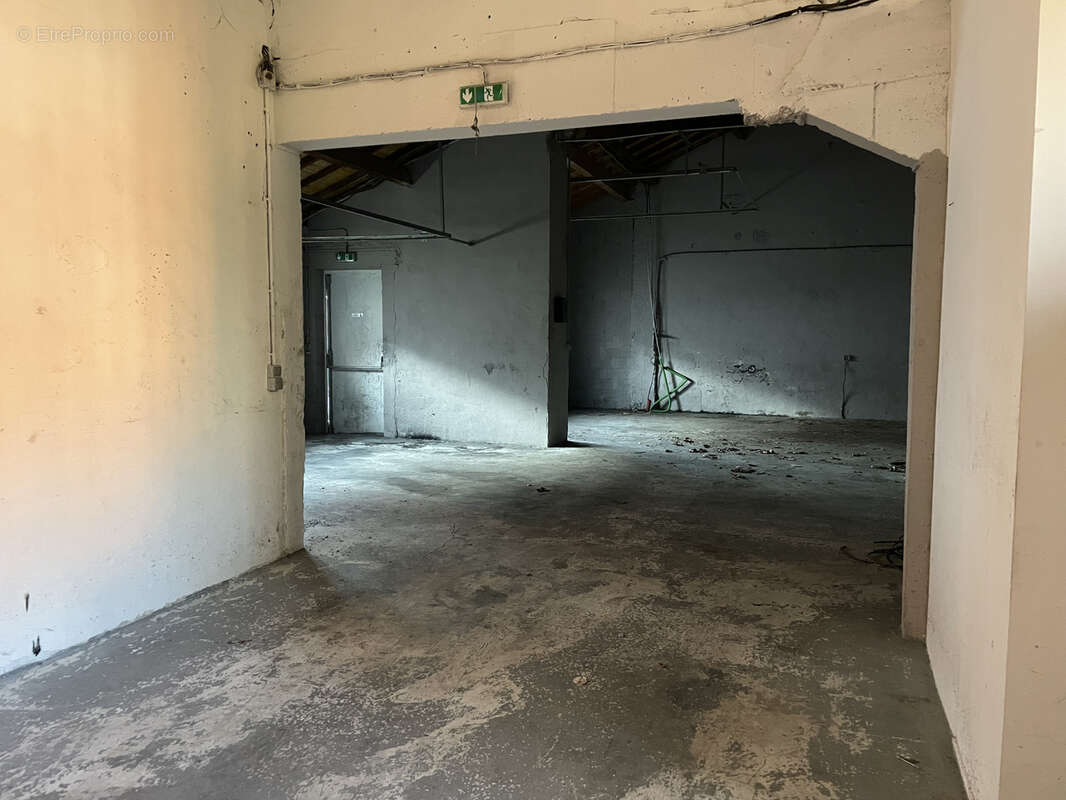 Commerce à LE PONTET