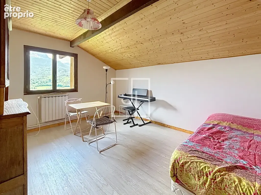 Viager occupé avec réserve d'usufruit   Propriété de 216 m2 composée de 3 appartements   Barcelonnette (04400) - photo 14
