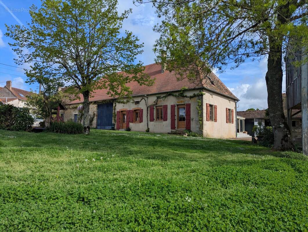 Maison à BRIGUEIL-LE-CHANTRE
