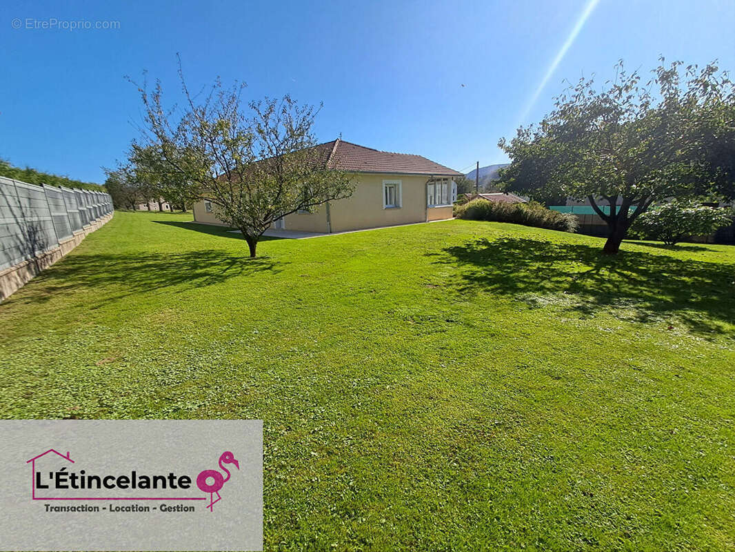 Maison à LE VAL-D&#039;AJOL