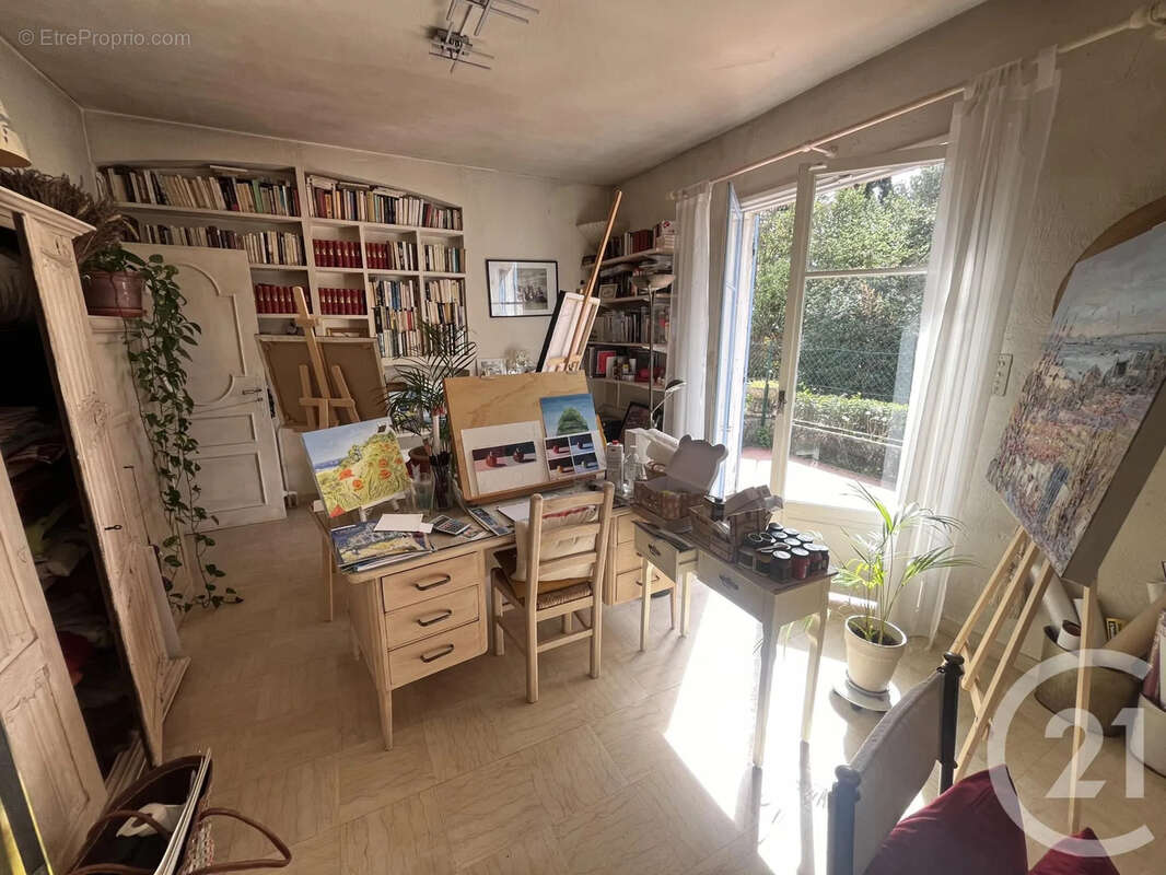 Maison à ROQUEFORT-LES-PINS