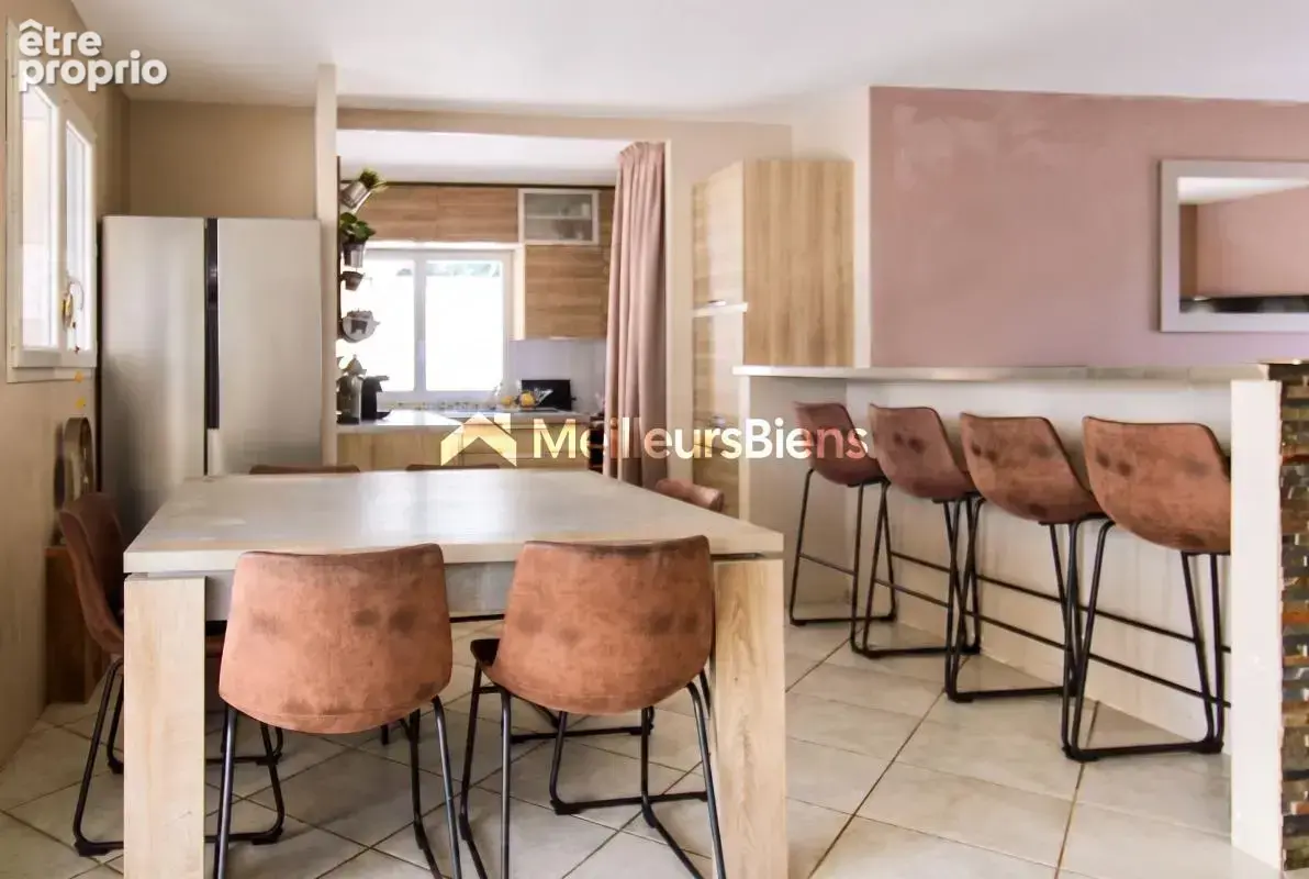 Maison de plain-pied 175 m2 5ch — à châtillon commerces à pieds — avec piscine, studio indépendant et garage - photo 4