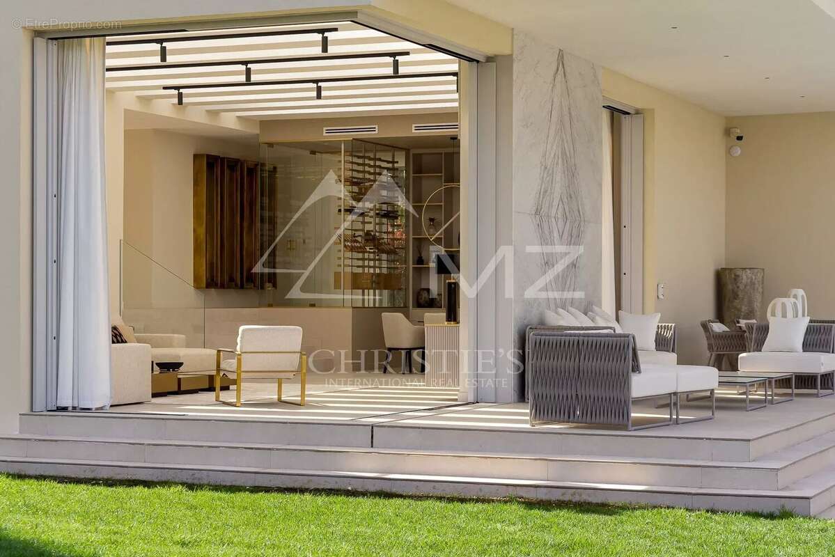 Villa Neuve de Luxe avec Vue Panoramique sur la Mer - photo 5