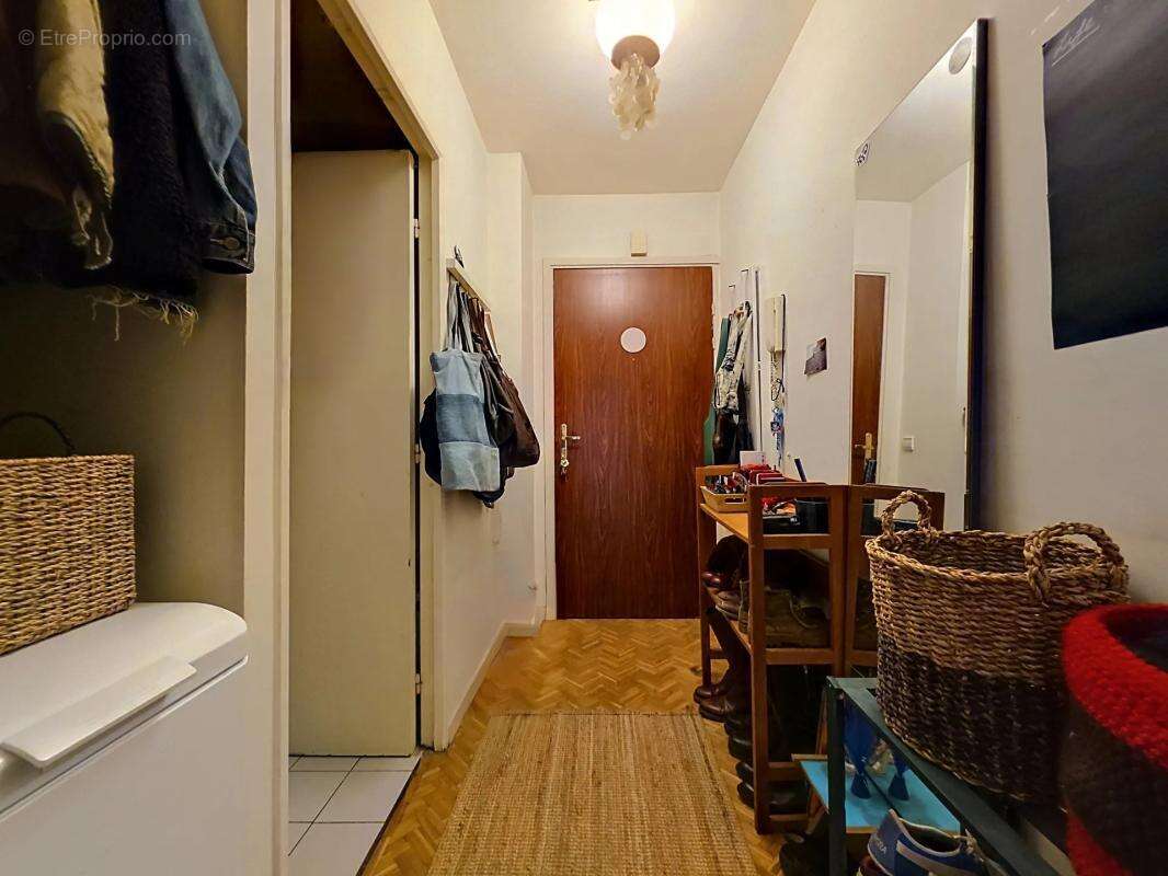 Appartement à LES LILAS