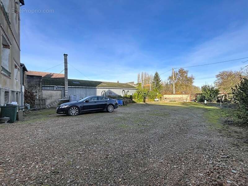 Appartement à LA CHARTRE-SUR-LE-LOIR