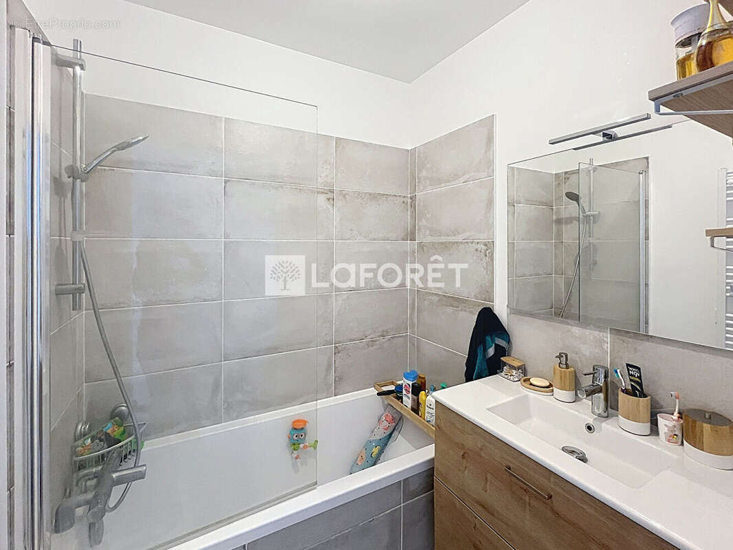 Appartement Crespieres 3 pièce(s) 60 m2 - photo 9