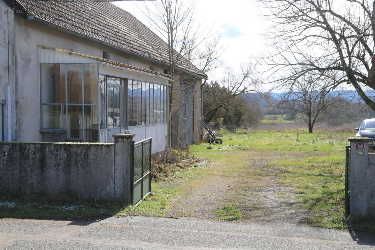 Maison à DRACY-SAINT-LOUP