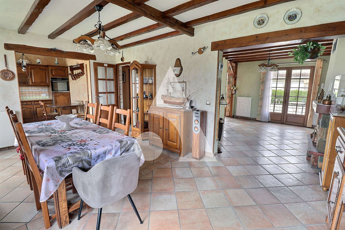 Maison à AUVERS-SUR-OISE