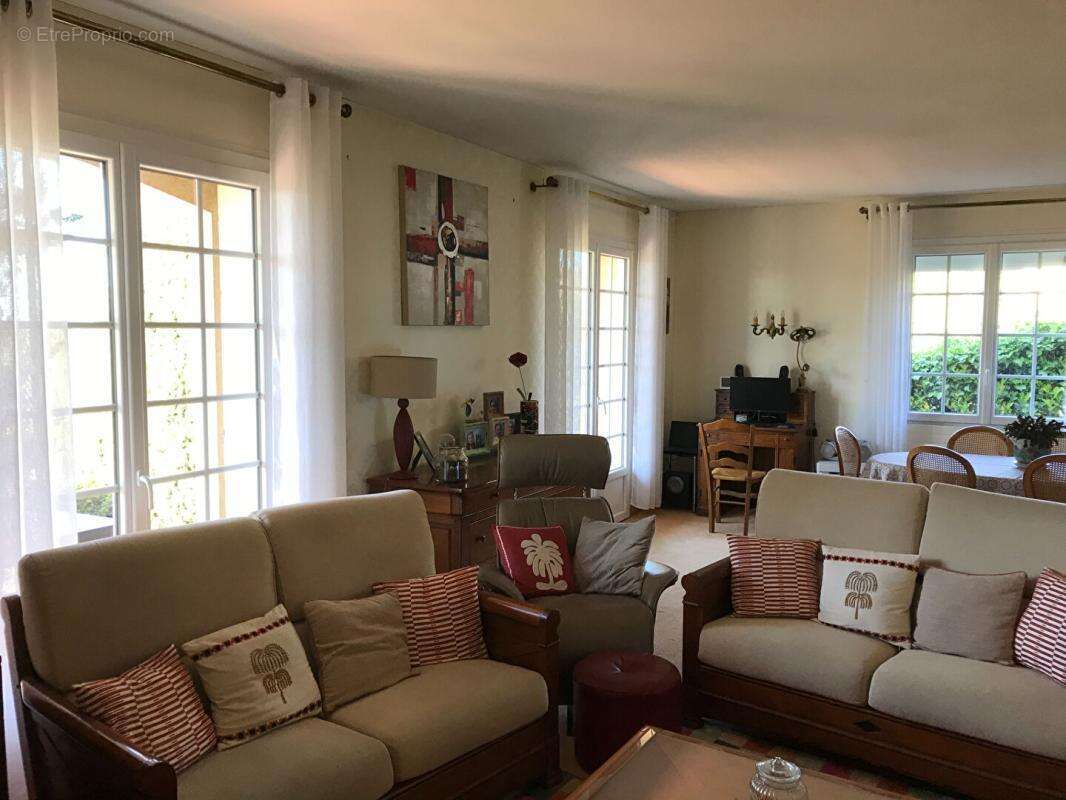 Maison Pouzauges 85700, 2 chambres  plus logement - photo 4