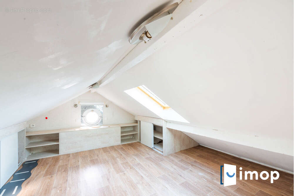 Appartement à SARTROUVILLE