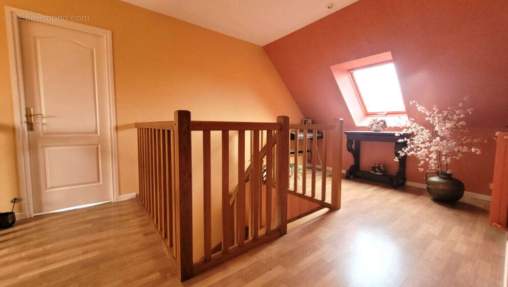 Maison à FEUGUEROLLES-BULLY