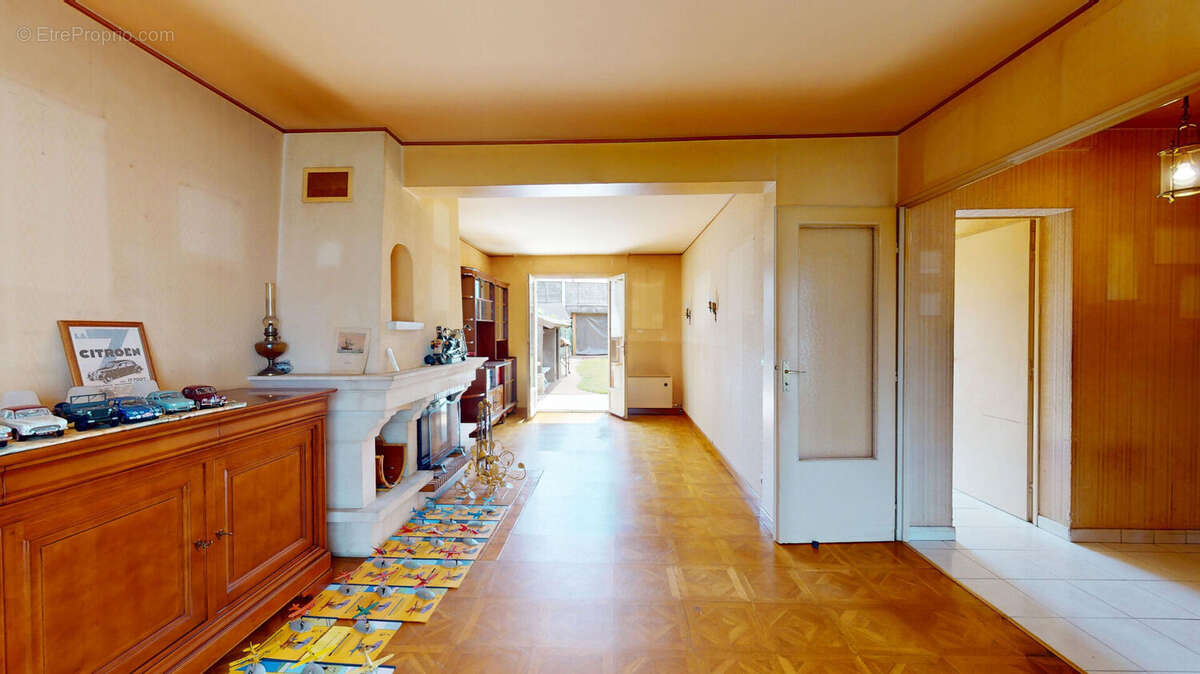 Maison Bois d'Arcy 6 pièces 160 m2 - 671 m² de terrain - photo 3