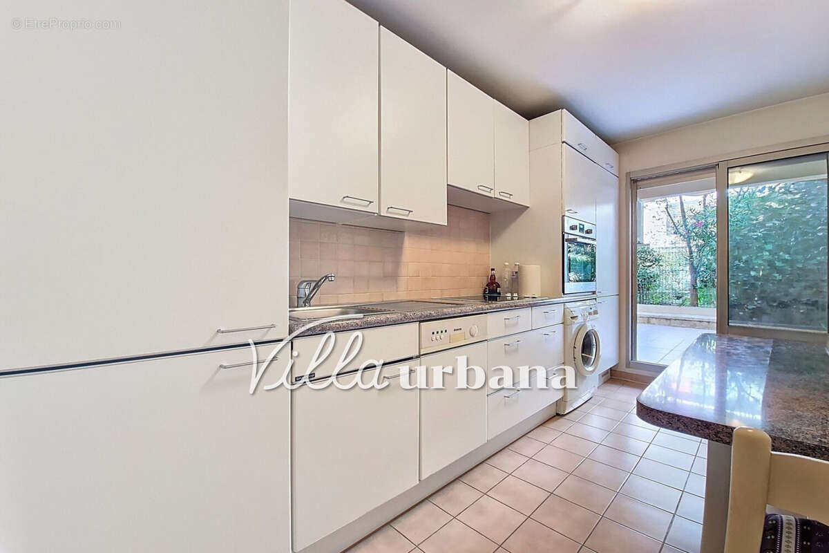 Appartement 53 m² à Antibes  - photo 4