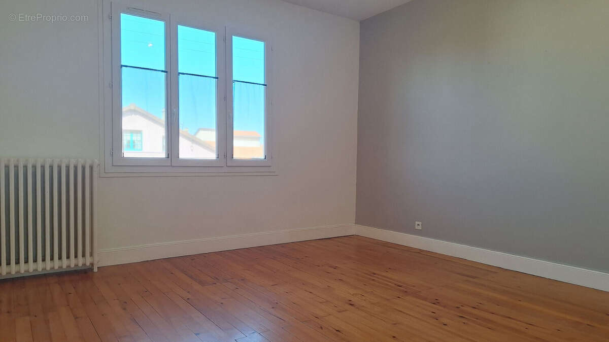 Maison à PONT-DU-CHATEAU