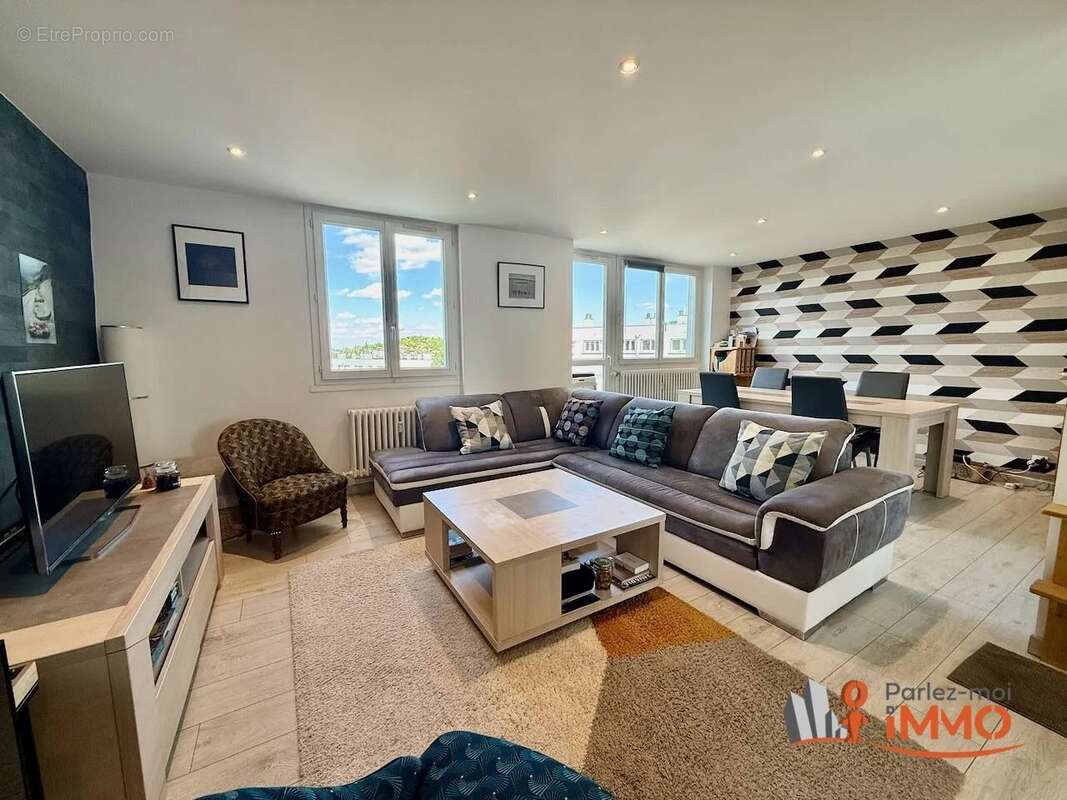 Appartement à SAINT-ETIENNE
