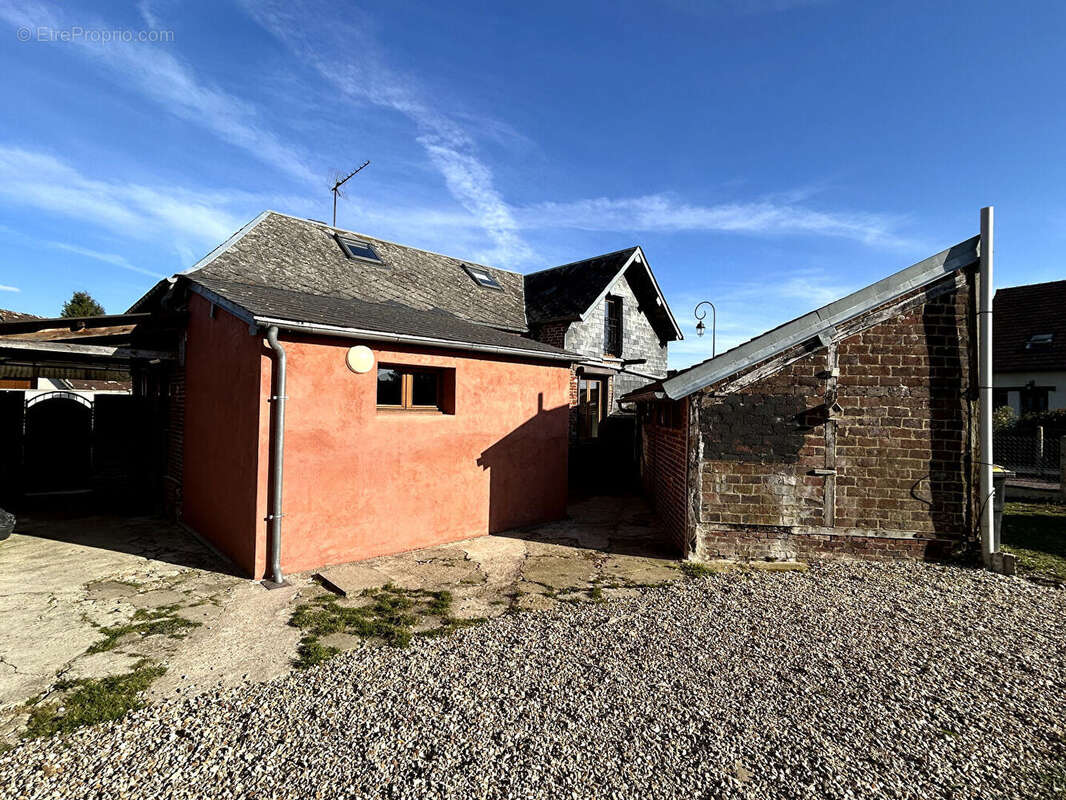 Maison à LONGCHAMPS