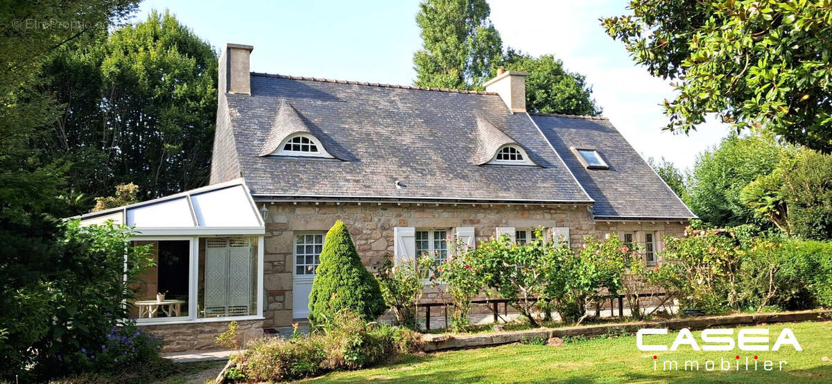 Maison à SAINT-EVARZEC
