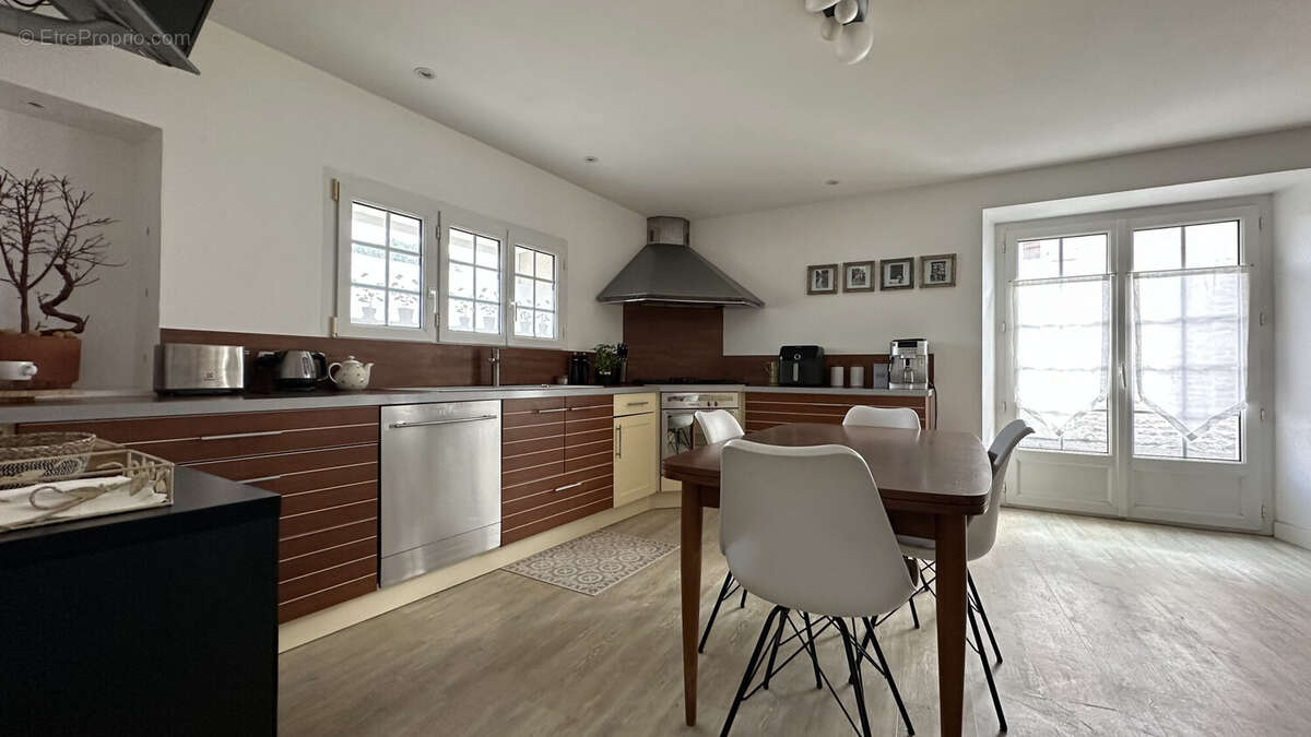 Maison 268 m² à Marsilly  - photo 5