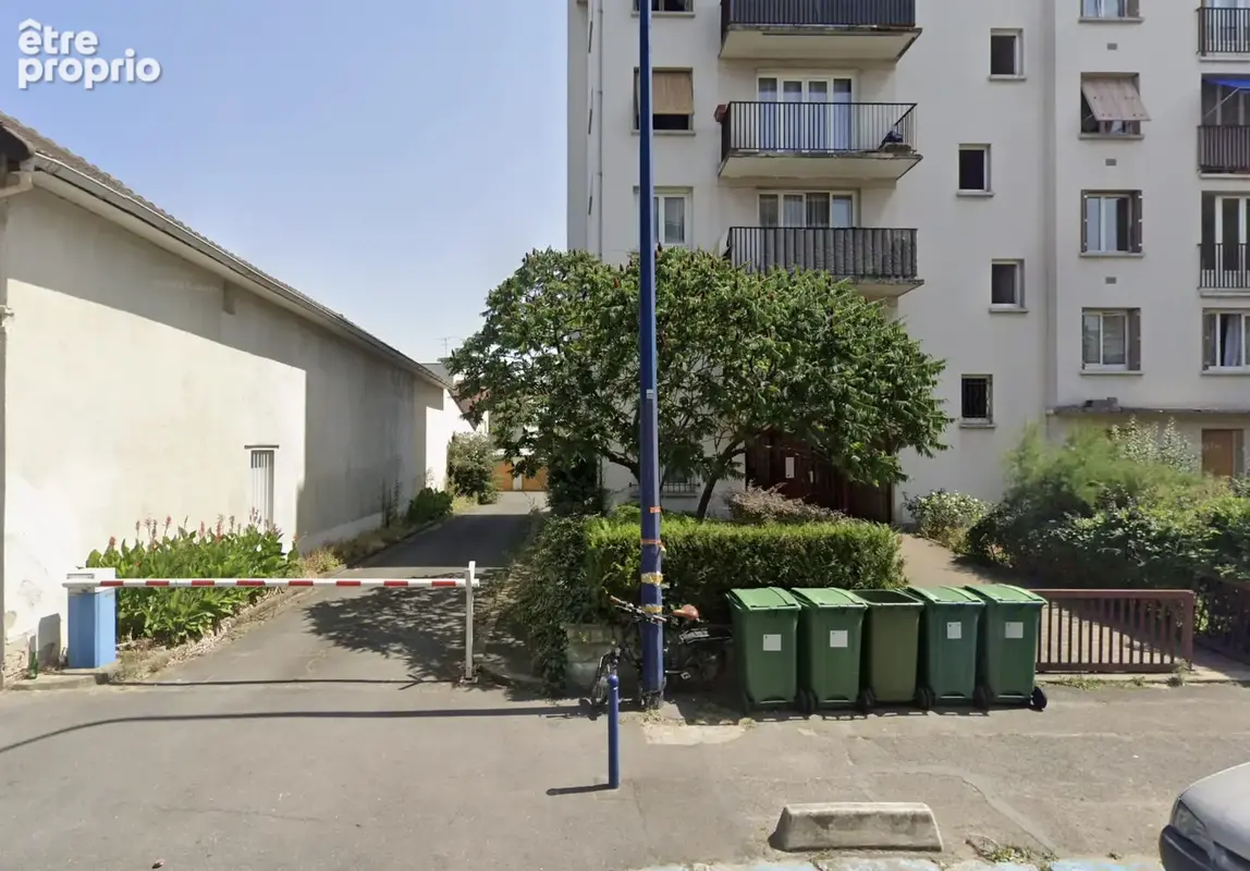A 200 m du rer b drancy - photo 2