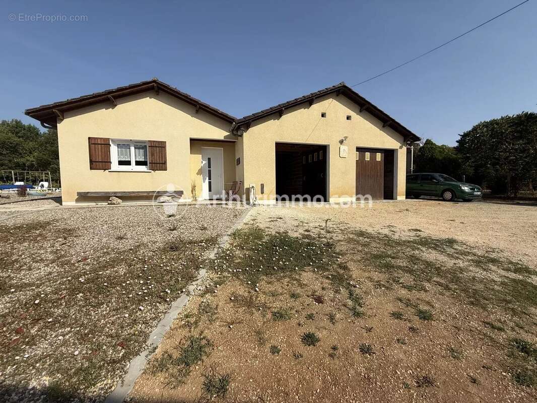 Maison à SAINT-ASTIER